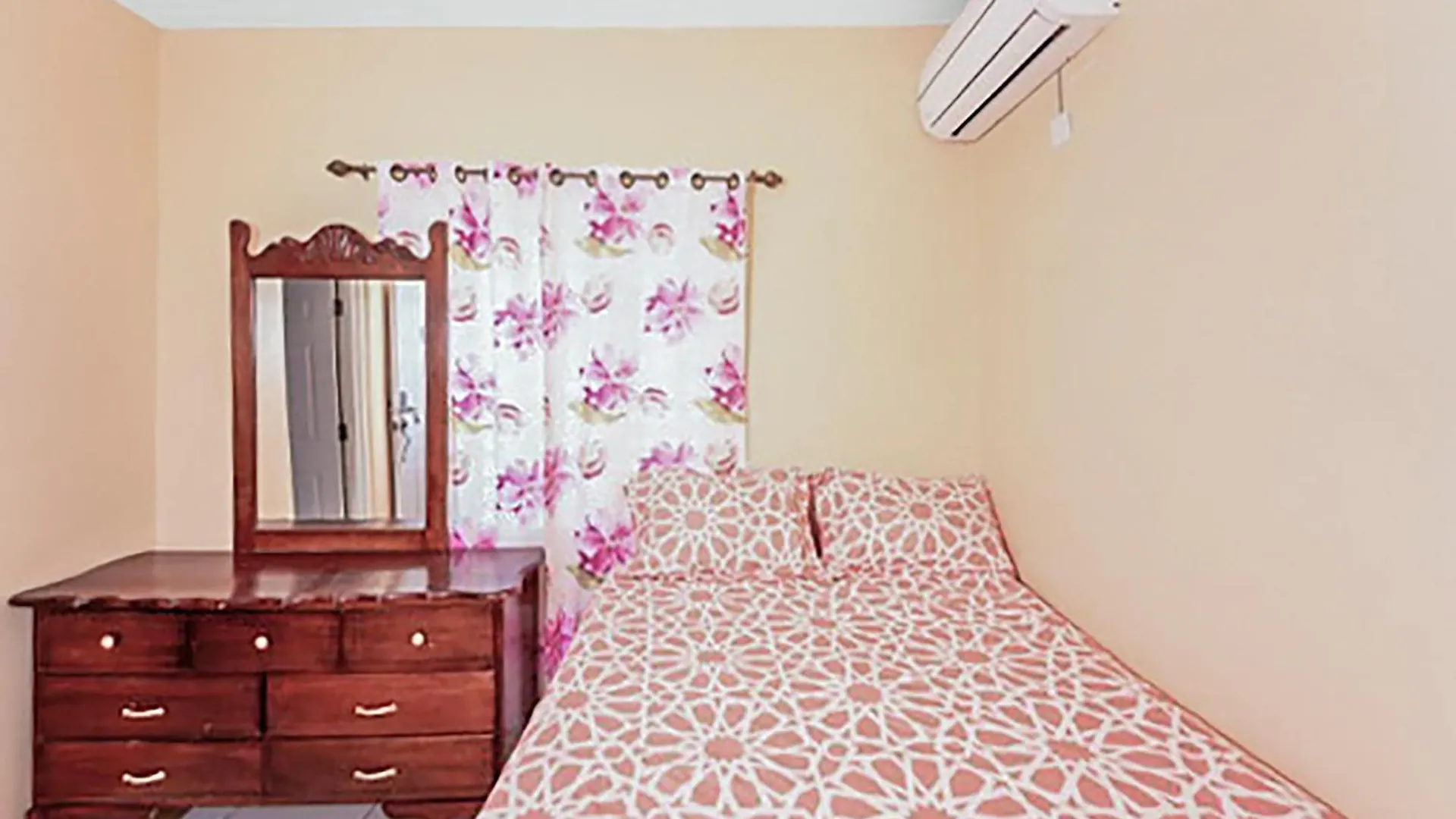 Affittacamere Hotel Sgr Near The Sea Bull Bay Giamaica