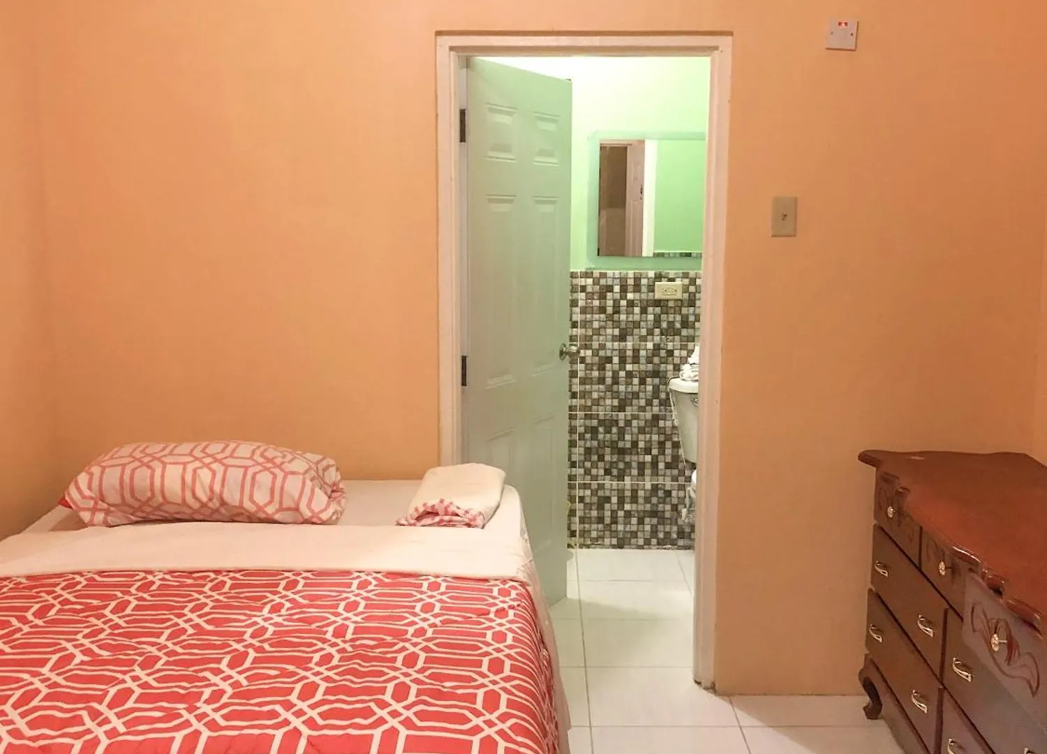 Guest house Sgr Near The Sea Hotel Bull Bay